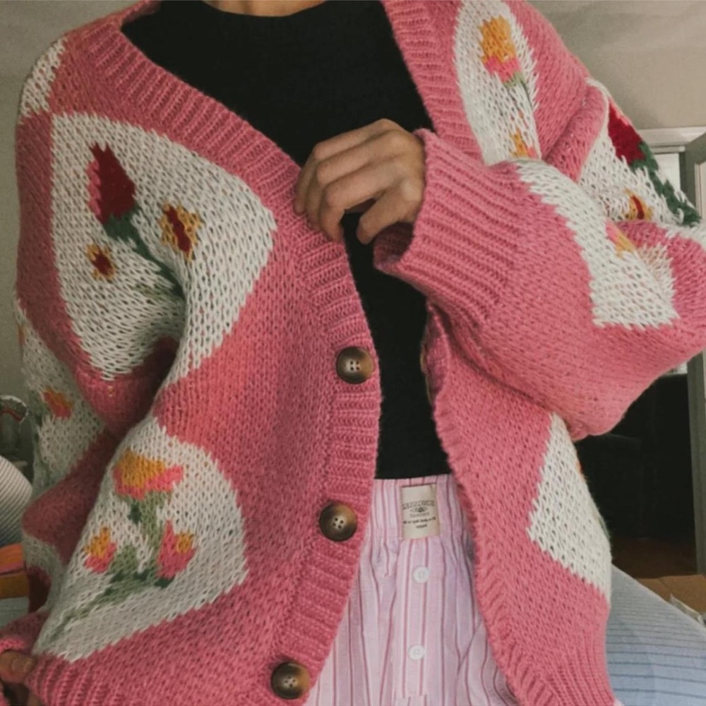 Fleur Diamond Grandma Pink Floral Knit Cardigan Sweater NWOT